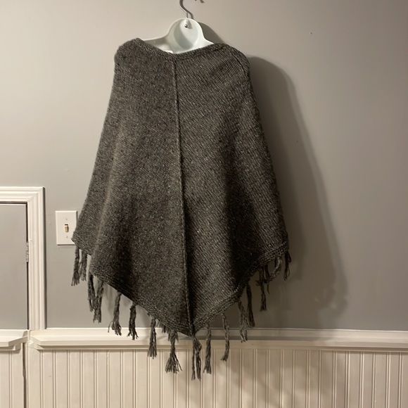 100% wool shawl. Brand GA enterprises made in Nepal, looks like vintage - Picture 5 of 5
